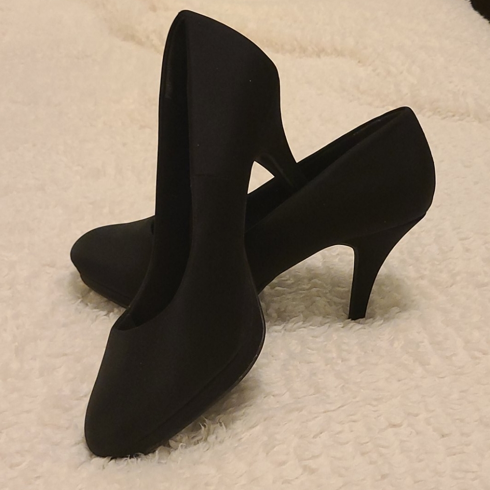 Chelsea Moreland Shoes